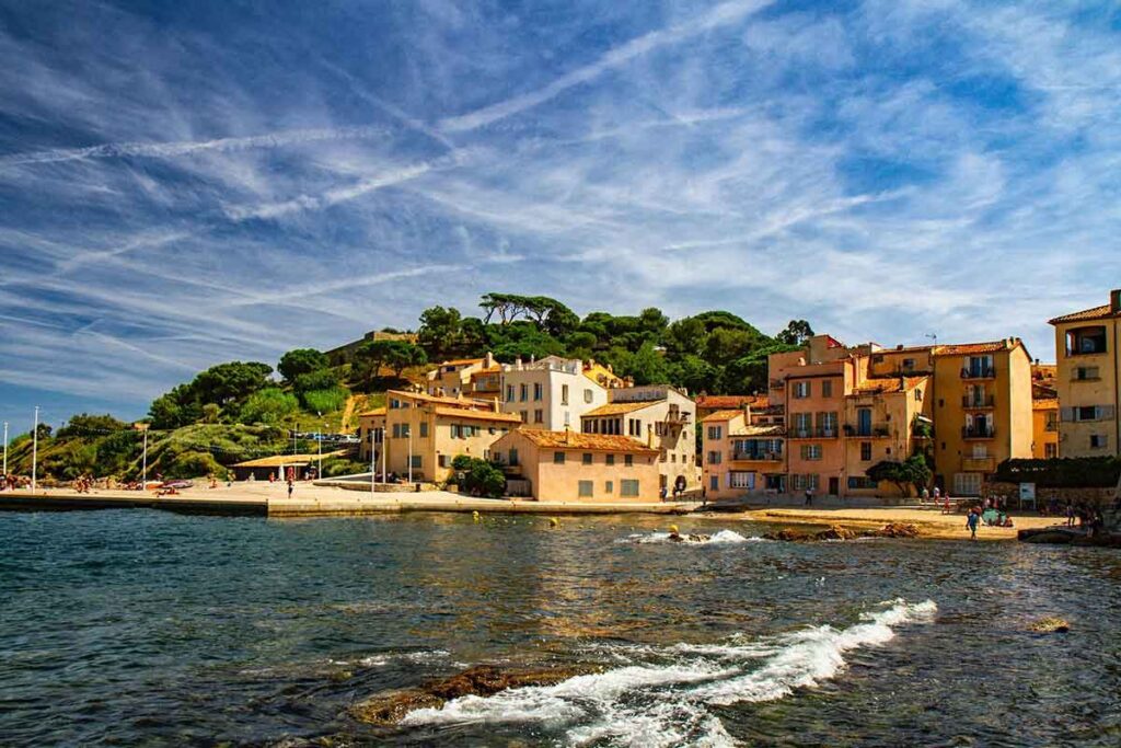 La plage de Saint-Tropez en avril